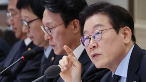 이 대통령 "공연·스포츠 암표 거래, 과징금 세게 해야"