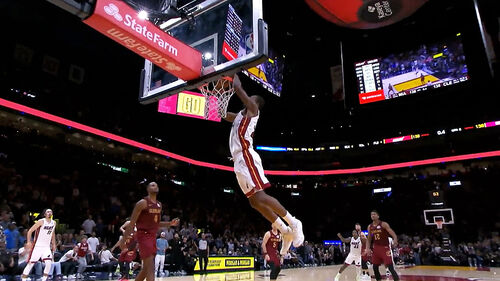 0.4초 남기고 앨리웁 버저비터…짜릿한 장면