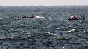 '9명 실종' 군산 앞바다 중국 어선 침몰 사고, 집중 수색 종료