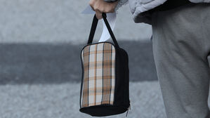 "수험표 안 들고 왔어요" 경남경찰, 곳곳서 수험생 입실 도와