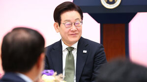 이 대통령, 오늘 민가협 초청 오찬…민주주의 진전 공로 격려