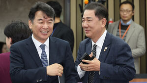 민주, 의원들 12월 해외출장 자제령…사법개혁법안 등 처리