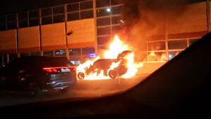 수도권1순환고속도로 승용차에서 화재…인명 피해 없어