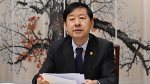 외환당국 "외환 불확실성 우려…국민연금·수출업체와 긴밀논의"