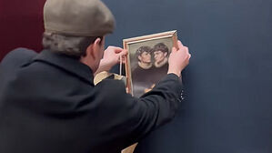 또 뚫린 루브르&hellip;틱톡커들, 모나리자관에 그림 전시