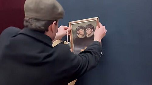 또 뚫린 루브르…틱톡커들, 모나리자관에 그림 전시