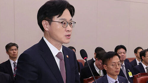 김정관 "협상에 최선 다했지만 아쉬움 남아"…비준 놓고 이견