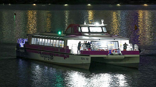 이물질 걸림 한강버스…"정밀 조사·일부 구간 운영 계속"