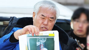 경찰, 전광훈 첫 소환 조사…"모든 혐의 부인"