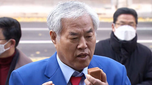 경찰, 전광훈 첫 소환 조사…"모든 혐의 부인"