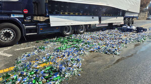 맥주병 떨어지고 트레일러 전도&hellip;광주&middot;전남 도로서 사고 잇달아