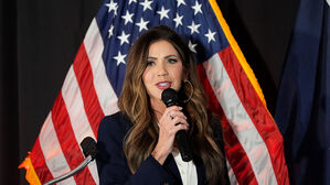 팽팽한 피부&middot;부푼 입술&hellip;"워싱턴 대세 성형 스타일은 '마가 여성'"