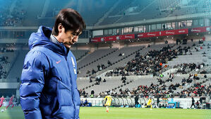 가나전 승리에도&hellip;경기력 '답답'&middot;관중석은 '썰렁'