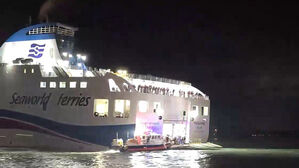 [속보] 해경, 여객선 승객들 목포로 이송 중&hellip;일부 부상자 발생