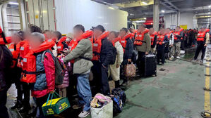 신안 해상서 267명 탄 여객선 좌초&hellip;3시간여 만에 승객 모두 구조