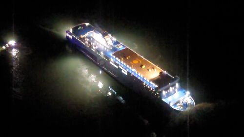 267명 탄 여객선 좌초…3시간 만에 전원 구조