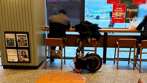 카페서 포착된 모습 경악…"너무 위험" 비판 확산