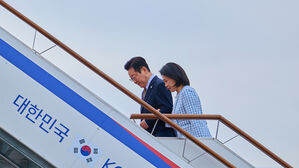 이 대통령 "실용적&middot;단계적 한반도 비핵화 추진할 것"