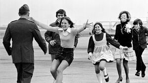 '아빠다!'&hellip;퓰리처상 사진속 베트남 전쟁포로 미 공군대령 별세