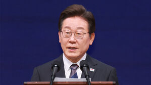 이 대통령, G20 정상회의 첫 세션 참석&hellip;"포용&middot;지속가능 성장"