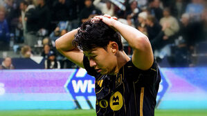 '환상 멀티골' 손흥민, 승부차기서 눈물