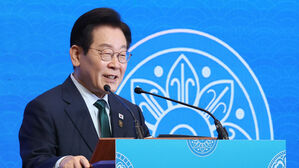 이 대통령 국정수행 긍정평가 55.9%&hellip;민주 47.5% &middot; 국힘 34.8%