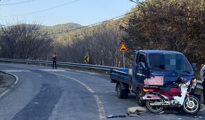 "못 봤다" 화물차가 중앙선 넘어 '쾅'&hellip;부부 사상