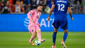 메시, 사상 첫 1,300 공격포인트&hellip;마이애미, MLS PO 4강행