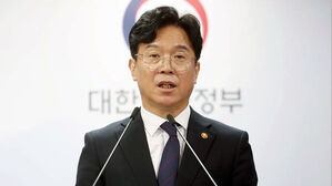 "교섭 단위 분리해 하청노조 교섭 보장"&hellip;입법 예고