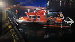 창원 마산항 4부두서 SUV 해상 추락&hellip;50대 운전자 구조