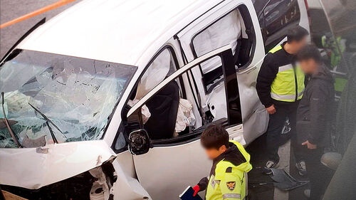 "굉음 돌진" 우도 참사…60대 운전자 "급발진" 주장