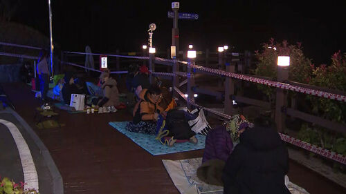 "누리호 성공적 발사 기원" 응원 행렬…이 시각 전망대