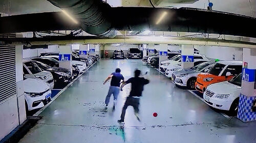 쇠망치 휘두르며 납치 시도…"돈 노려 3개월 미행"