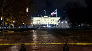 '탕,탕' 백악관 근처서 대낮에 군인 2명 피격&hellip;미국 사회 충격