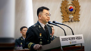 '계엄버스' 육군 법무실장, 준장→대령 '강등' 중징계