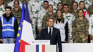 프랑스, 내년 여름 자발적 군복무제&hellip;마크롱 "위험 대비"