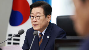 이 대통령 "종교재단 정치 개입은 헌법 위반&hellip;일본에선 해산 명령"