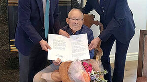 이 대통령, '최고령' 이하전 애국지사에 생일 축전