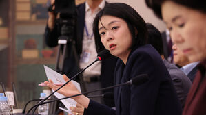 국힘 배현진 "천박한 김건희&middot;처참한 계엄 역사와 결별해야"