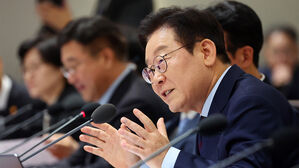 이 대통령 "종교재단 정치 개입은 헌법 위반&hellip;일본에선 해산 명령"