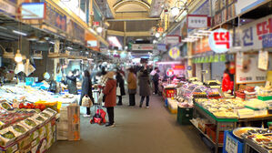 얼어붙은 소비 심리&hellip;회복에 반년 허비