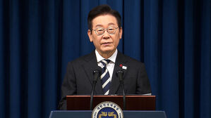 "12&middot;3 국민주권의 날 공휴일로&hellip;국민 노벨상 자격 충분"