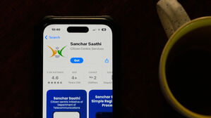 인도 정부, 전 국민 감시?&hellip;휴대전화 단말기에 정부 보안 앱 설치 의무화 추진 논란