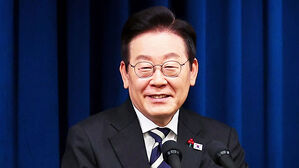 특판·특검 "국회가 잘 판단"…12·3 공휴일로