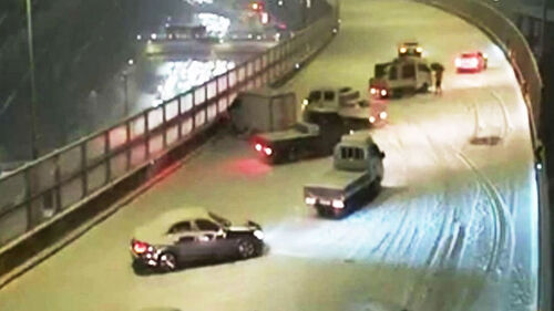 수도권 폭설에 퇴근길 교통 대란…곳곳 눈길사고