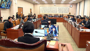 "필리버스터, 국민 피로" vs "소수당 입틀막법"