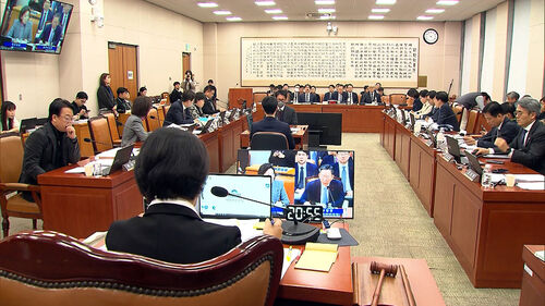 "필리버스터, 국민 피로" vs "소수당 입틀막법"