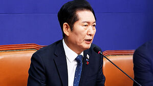 "송구하다" 고개 숙인 정청래&hellip;'1인 1표제' 부결