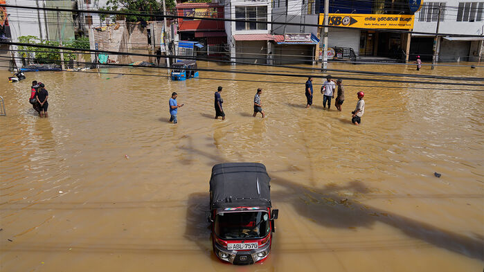 '640명 사망&middot;211명 실종' 강타&hellip;재건 비용 10조 원