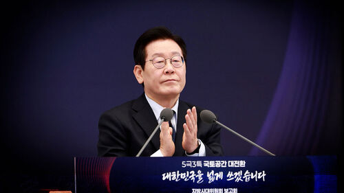 "잘하긴 잘해" 공개 칭찬…이 대통령 SNS에 시끌